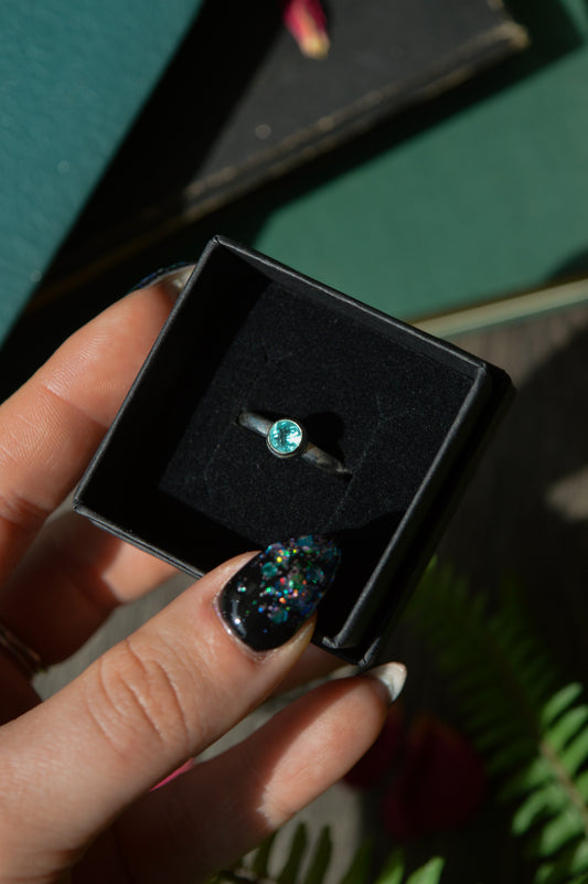 Blue Apatite Round Sterling Silver Ring (US 7 | UK O)