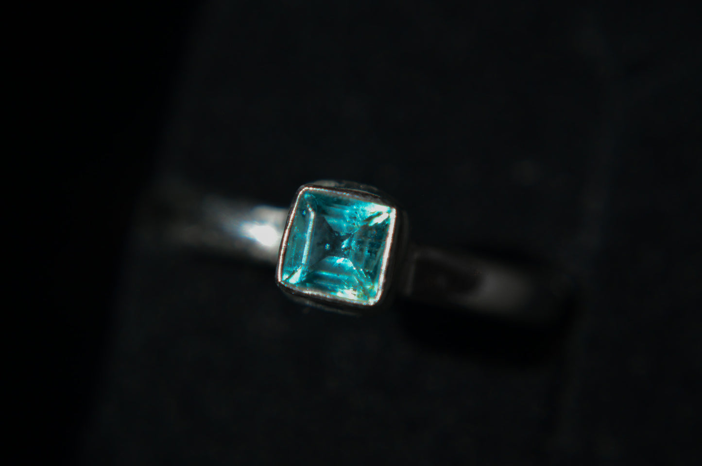 Blue Apatite Square Sterling Silver Ring (US 7 | UK O)