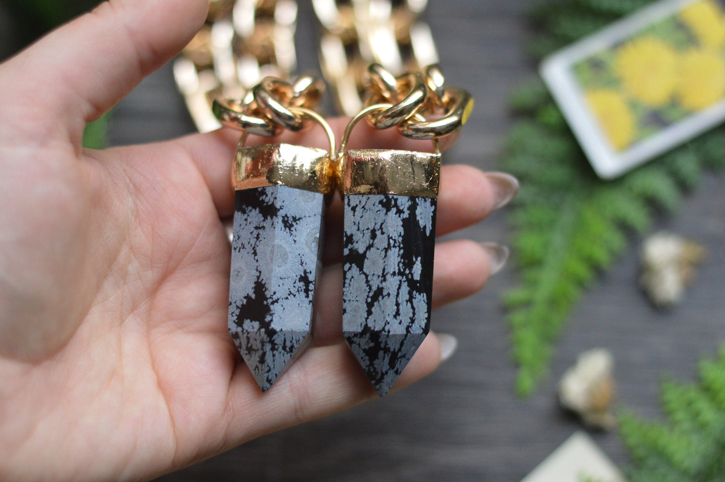 Snowflake Obsidian Gold Tone Chunky Chain Necklace