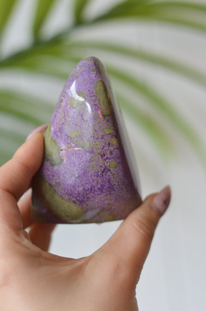 Stichtite In Serpentine Freeform