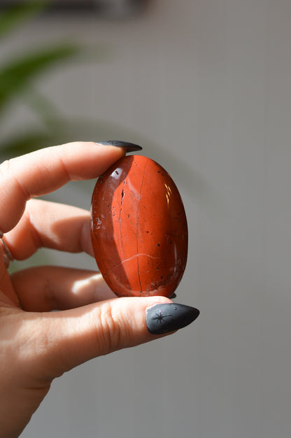Red Jasper Palm Stone