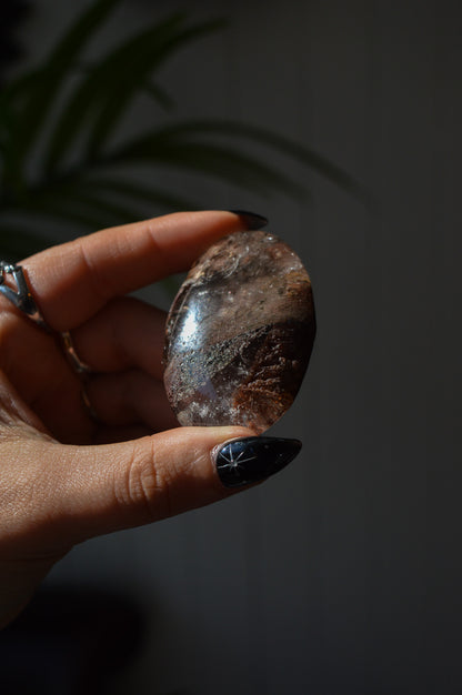 Garden Quartz (Lodolite) Palmstone #1