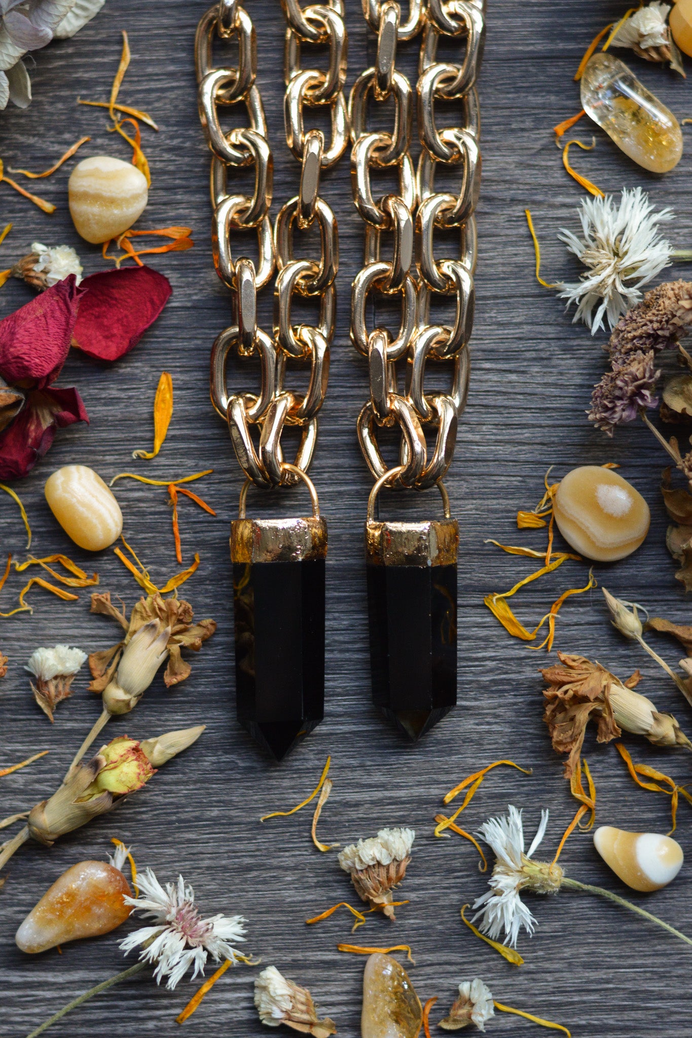 Obsidian Gold Tone Chunky Chain Necklace